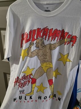 WWE Hulkamania Graphic Tee - White with Yellow & Red